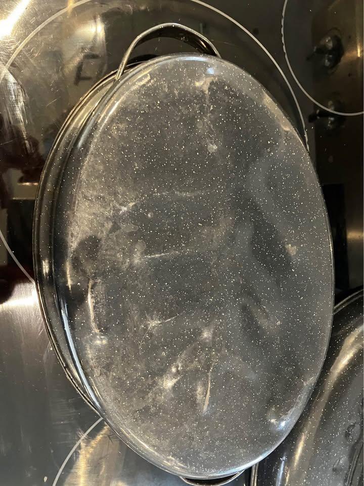 Roasting pan with lid - photo 3