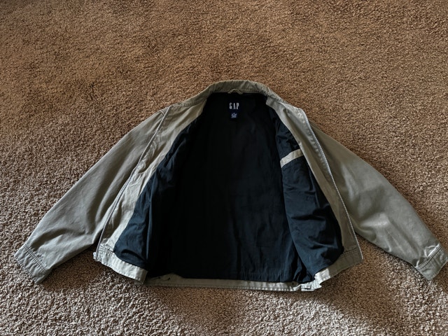 Gap Men’s Lightweight Jacket Size Medium - photo 2