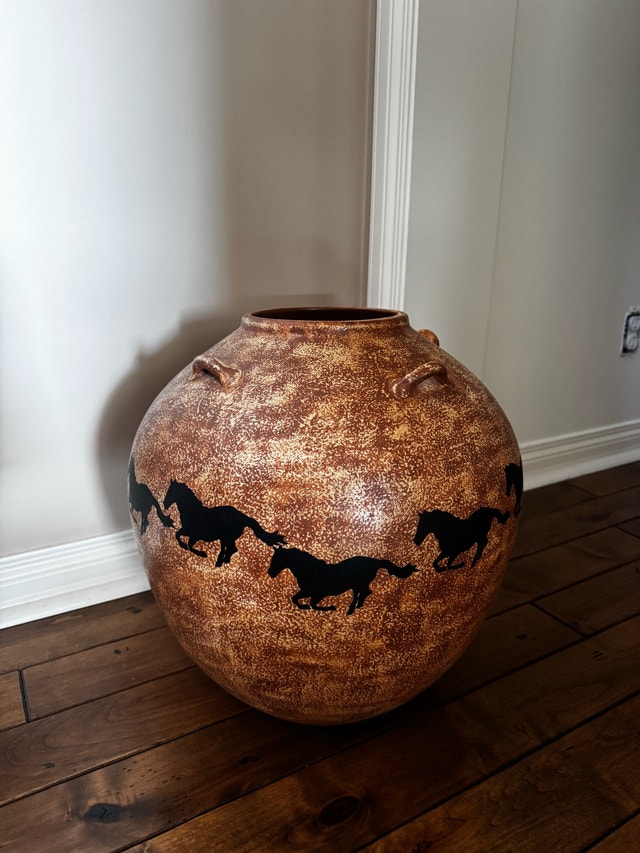 3 Large Decorative Ceramic Pots - photo 3