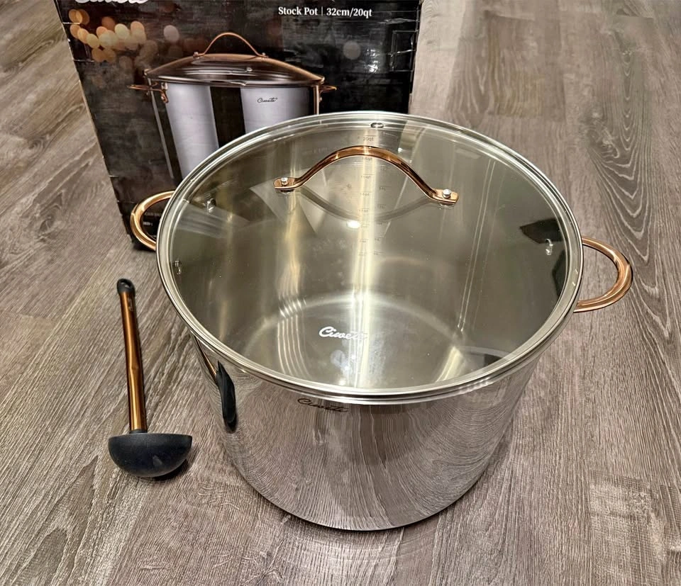 Used like NEW- 20 Quart Stainless Steel Stock Pot with Lid