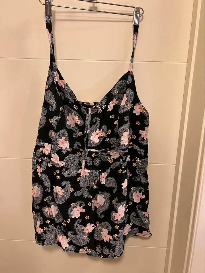 Torrid Paisley Floral V-Neck Cami Tank Top 2X (18-20) - photo 3