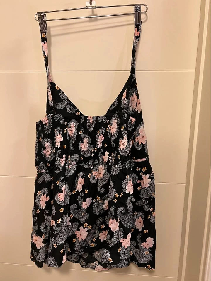 Torrid Paisley Floral V-Neck Cami Tank Top 2X (18-20) - photo 4