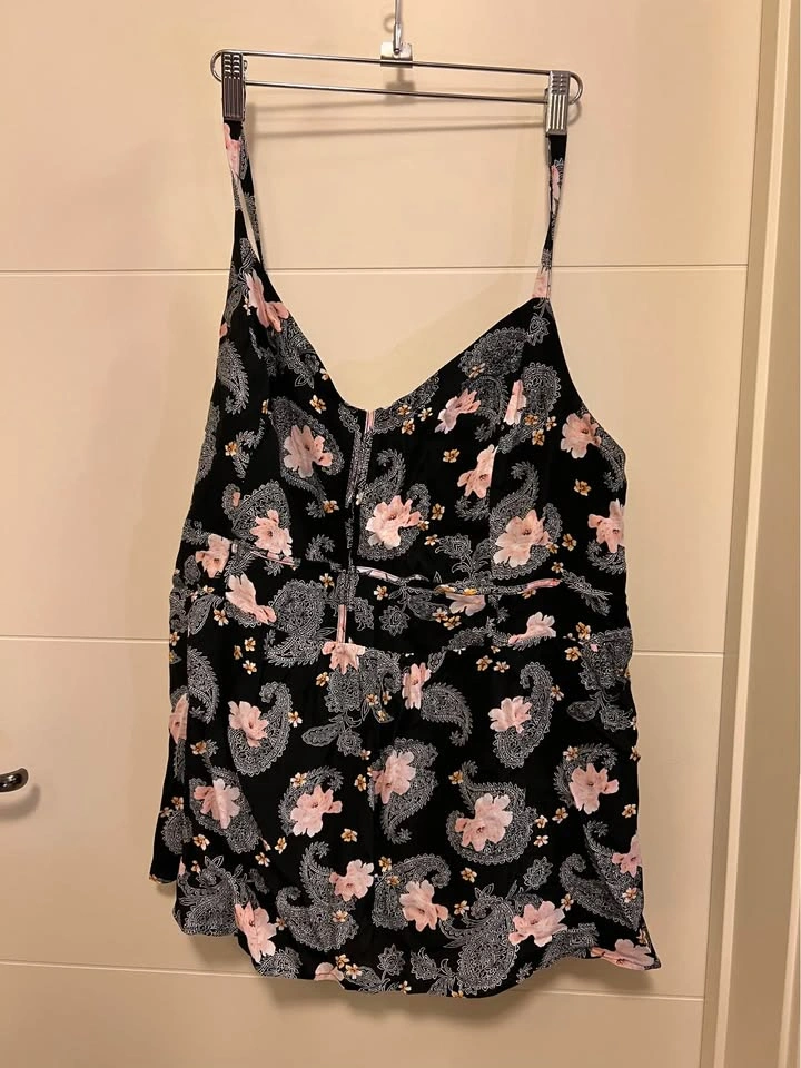 Torrid Paisley Floral V-Neck Cami Tank Top 2X (18-20) - photo 5