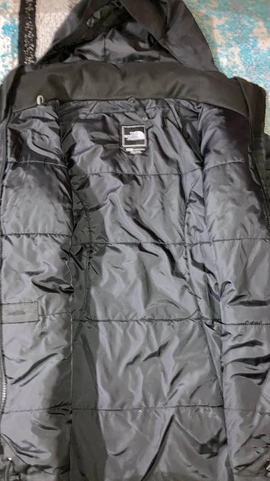 North Face Women’s Rain Jacket w/ Detachable Lining - photo 3
