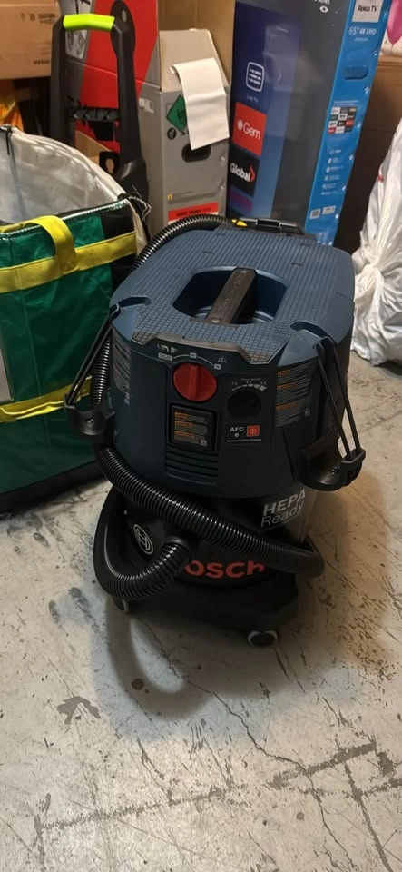 Bosch Heavy Duty Vacuum Cleaner - photo 2