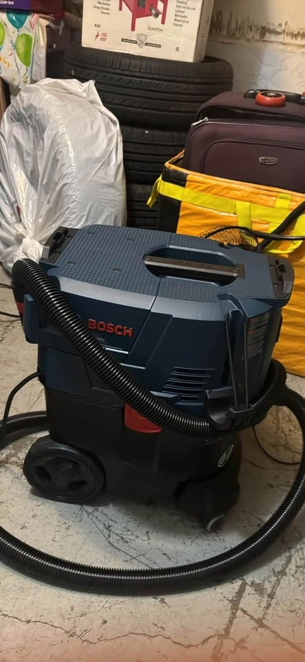Bosch Heavy Duty Vacuum Cleaner - photo 3