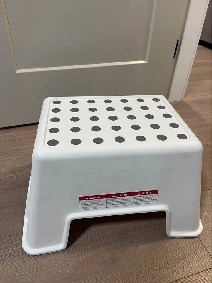 IKEA BOLMEN Step Stool - photo 4