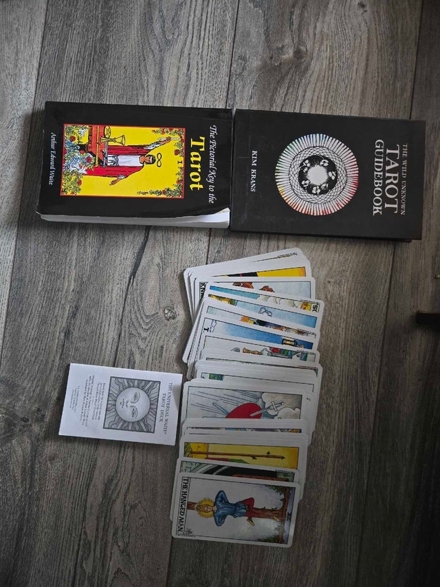 Rider-Waite Tarot Cards with 2 Guide Books