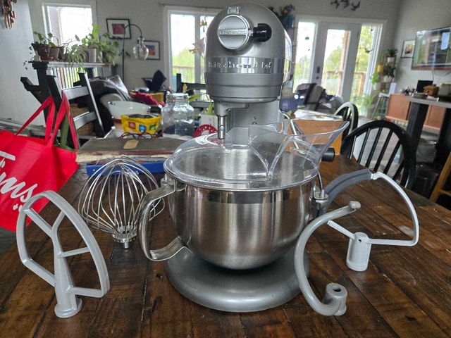 6qt Kitchen Aid Mixer -PENDING-
