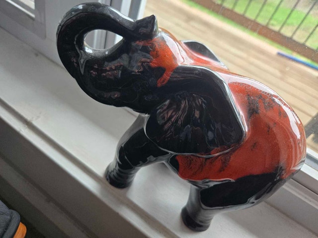 Canadian Made Pottery Elephants - Poterie Evangeline - photo 2