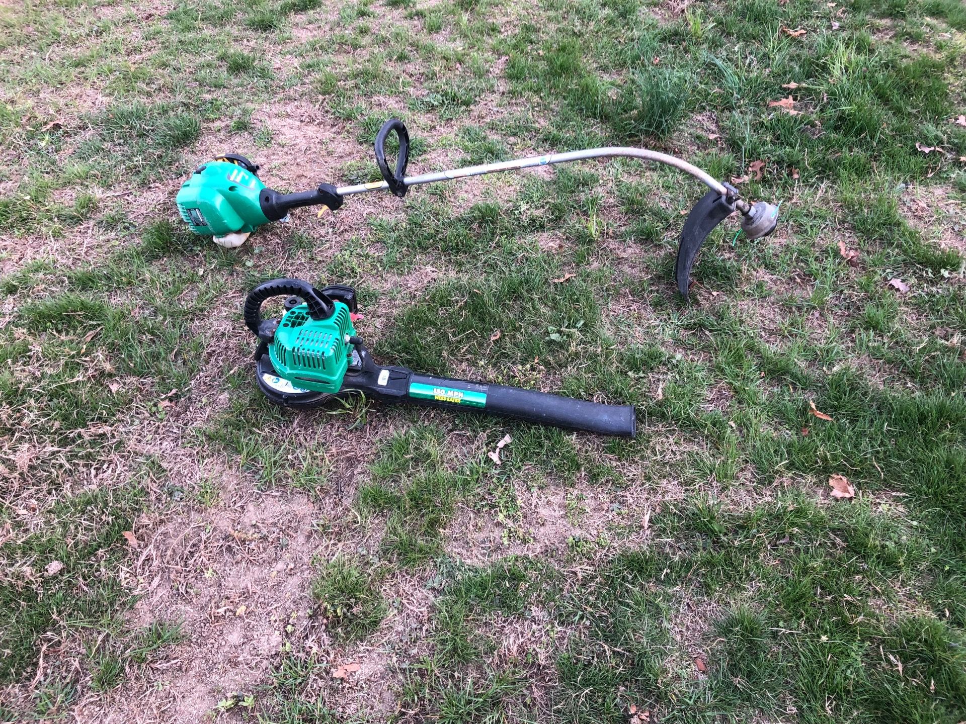Weed Eater Weedwhacker & Leaf Blower - photo 2