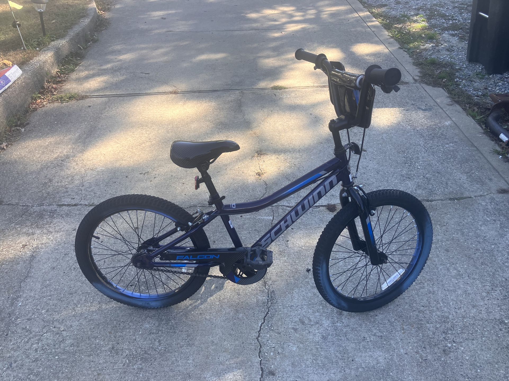 Schwinn Falcon 20" Kids' Bike - photo 2