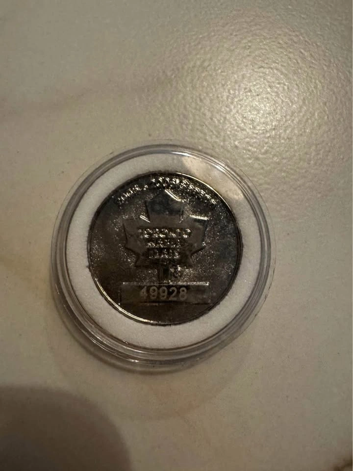 Collector Maple Leaf tokens - photo 3