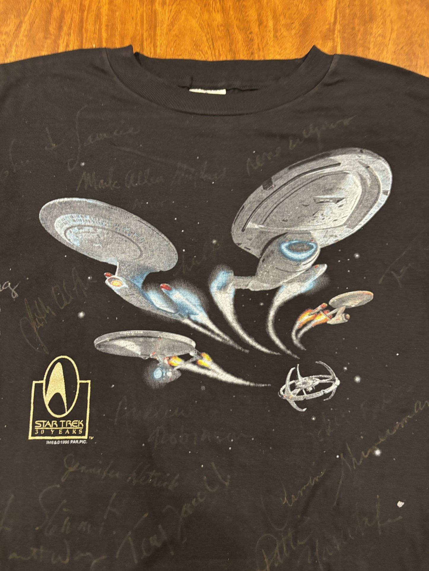 Vintage 1996 Star Trek Autographed Anniversary Tee & Program - photo 2