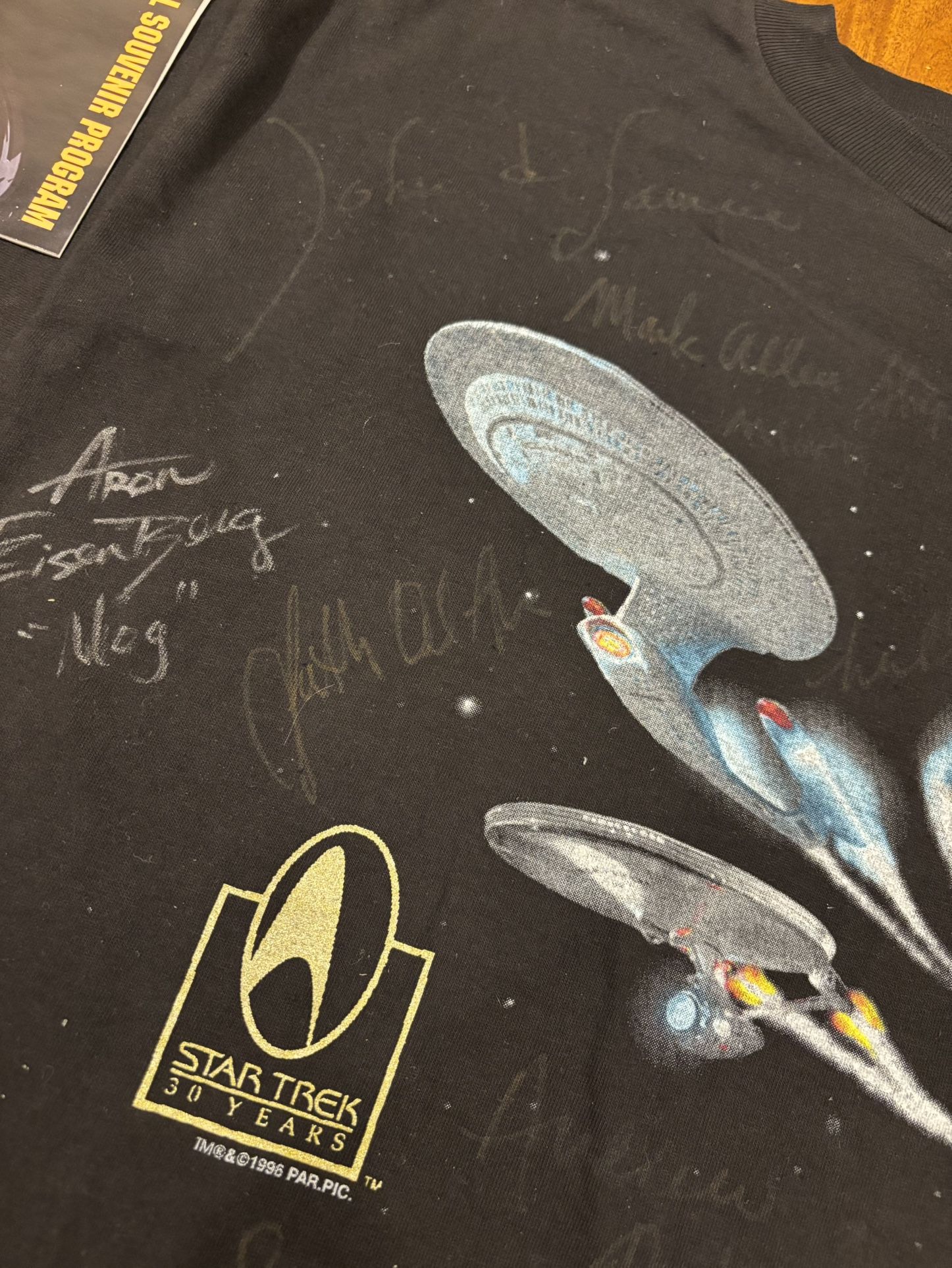Vintage 1996 Star Trek Autographed Anniversary Tee & Program - photo 3