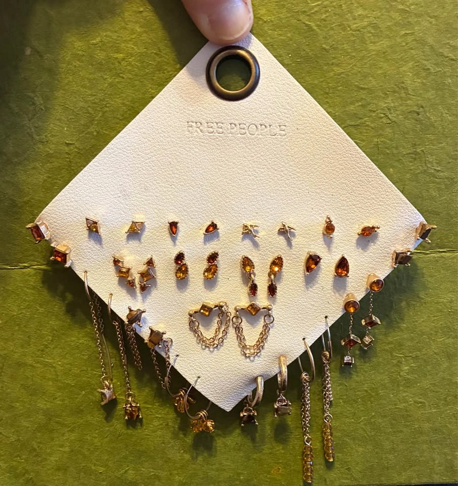 Free People Jewelry (Earrings / Hand Chain) - photo 5