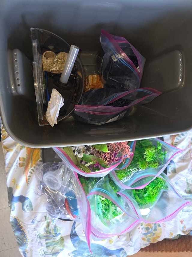 Miscellaneous Aquarium Items - photo 2