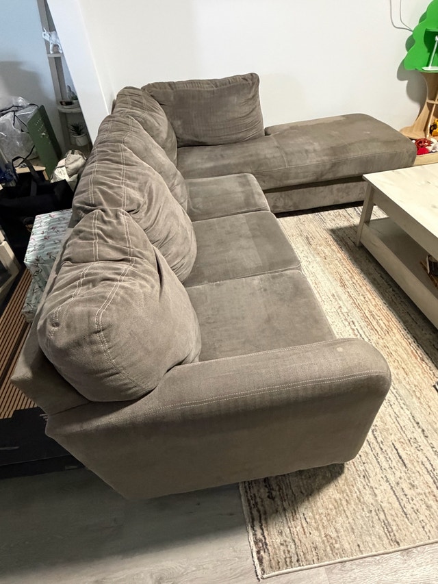 Sectional - Ashley’s Furniture MOVING AVAILABLE IMMEDIATELY - photo 3