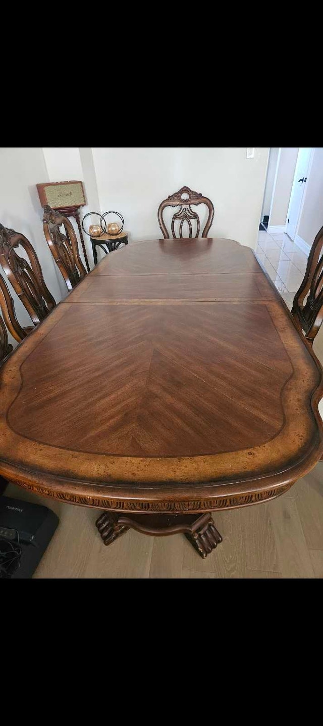 Large Ornate Dining Set - Table, 6 Chairs & 2 Extension Leaves