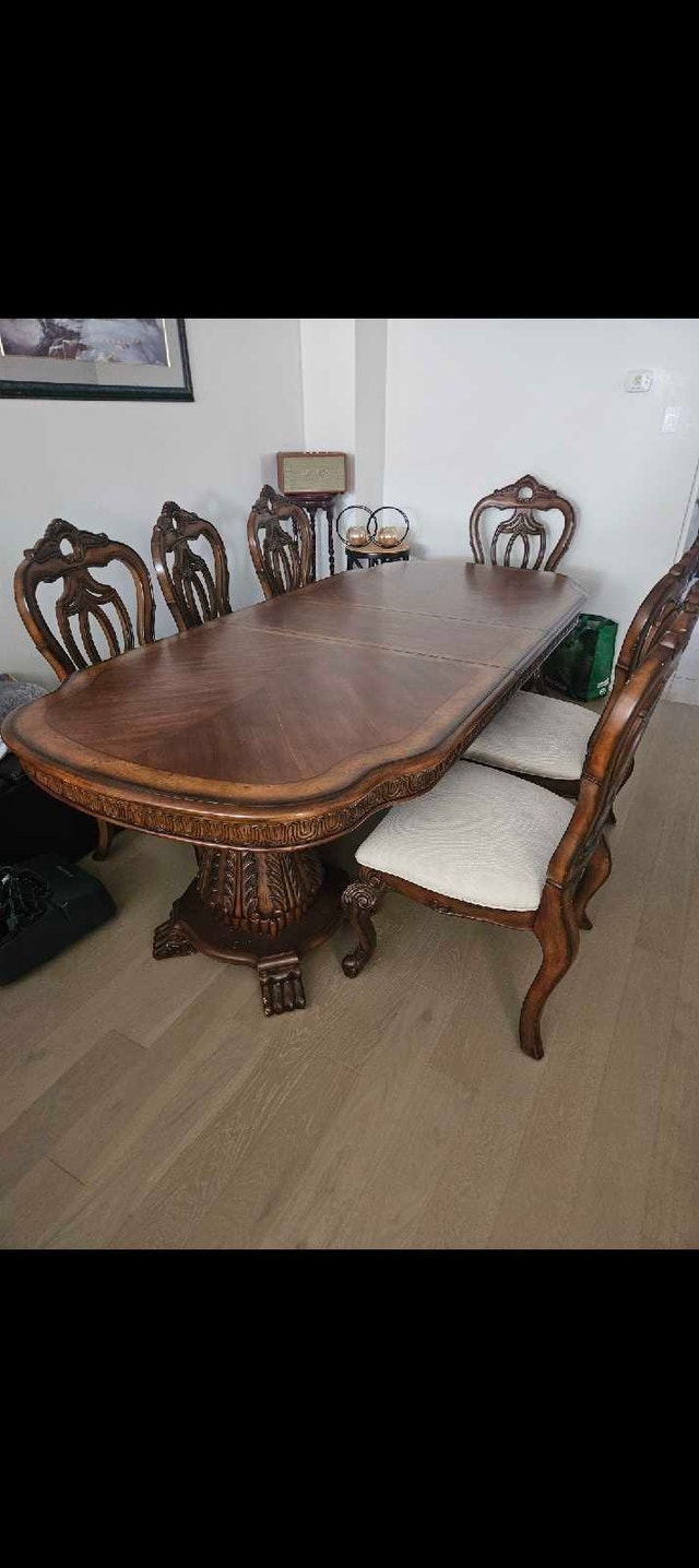 Large Ornate Dining Set - Table, 6 Chairs & 2 Extension Leaves - photo 2