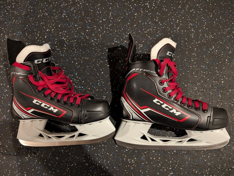 CCM Jetspeed FT340 Ice Hockey Skates - Size 7 - photo 2