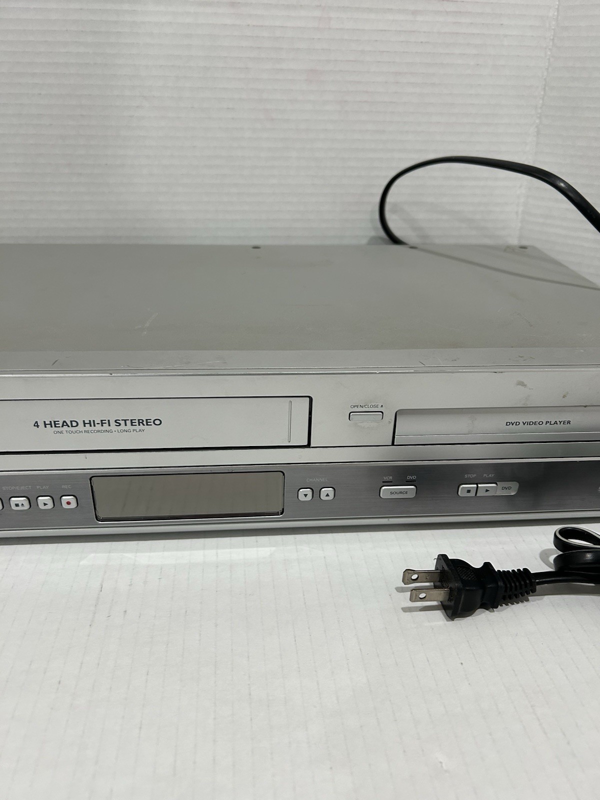 Philips DVP3150V/37 VCR DVD Combo Player - Tested Working - photo 5