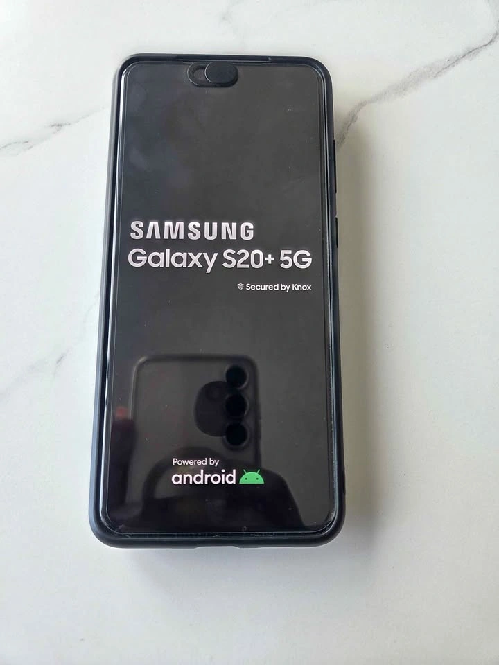 Samsung Galaxy S20 Plus 5G (Unlocked) + Accessories