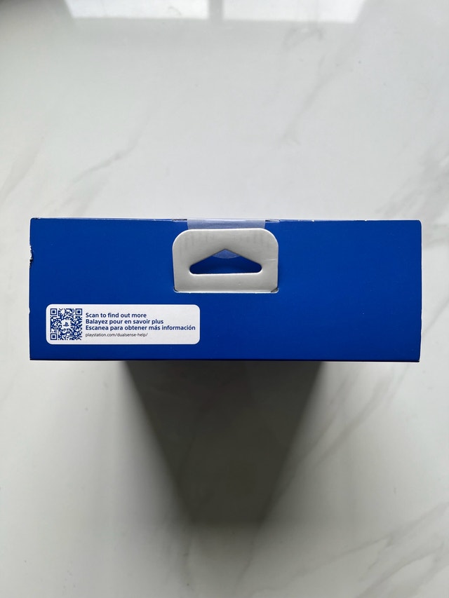 SEALED PS5 controller - photo 5