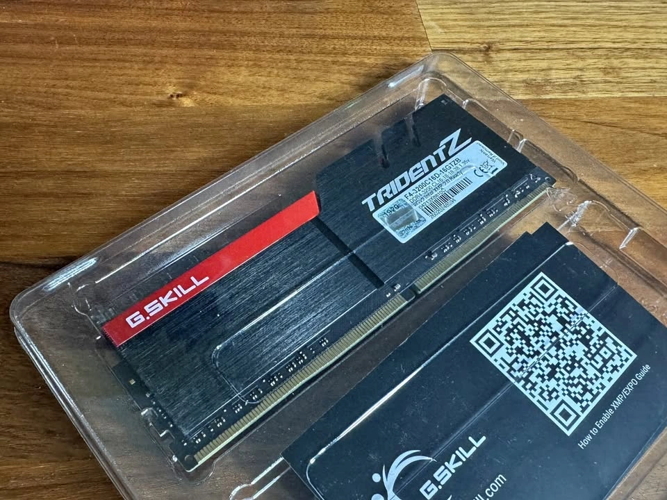 G.Skill Trident Z F4-3200 8GB Single Stick