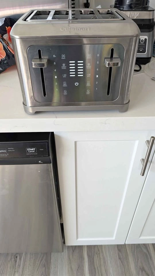 Cuisinart 4 Slice Touch Screen Toaster