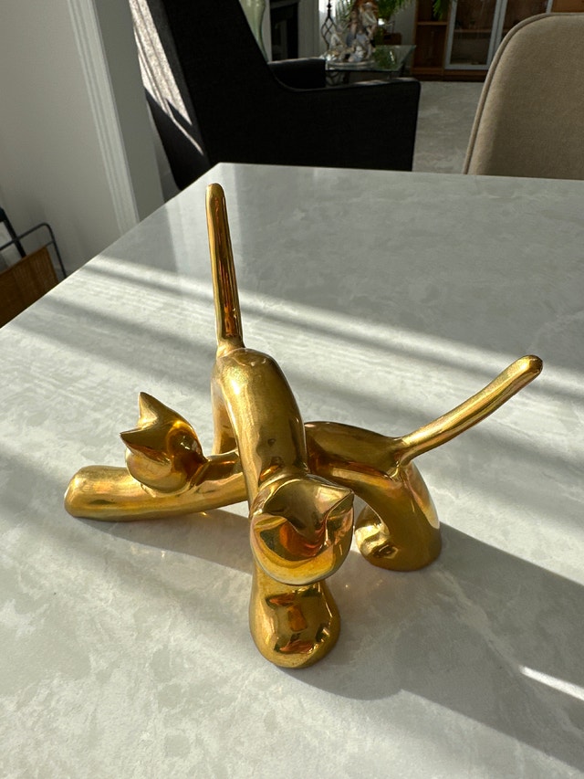 Solid brass. Vintage mid-century modern brass cat figurines. - photo 3
