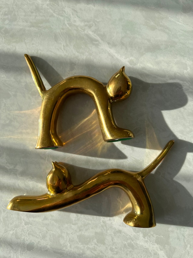 Solid brass. Vintage mid-century modern brass cat figurines. - photo 4