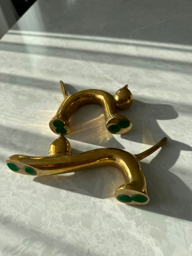 Solid brass. Vintage mid-century modern brass cat figurines. - photo 5