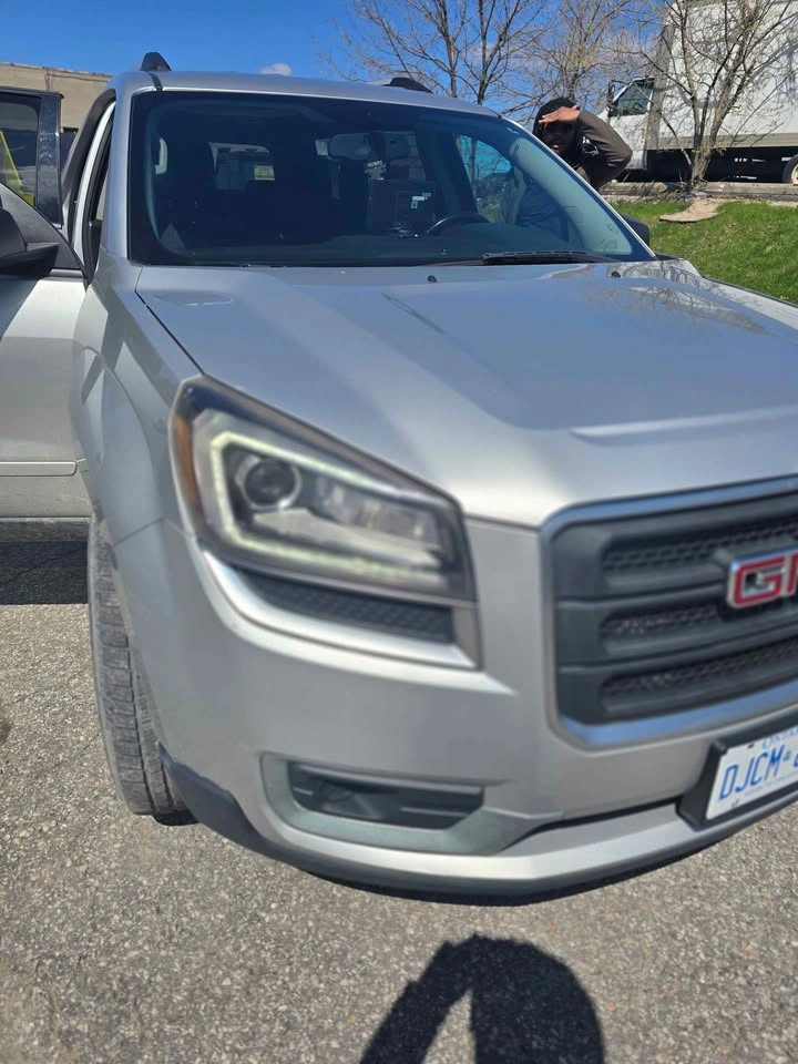 Silver GMC Acadia - photo 3
