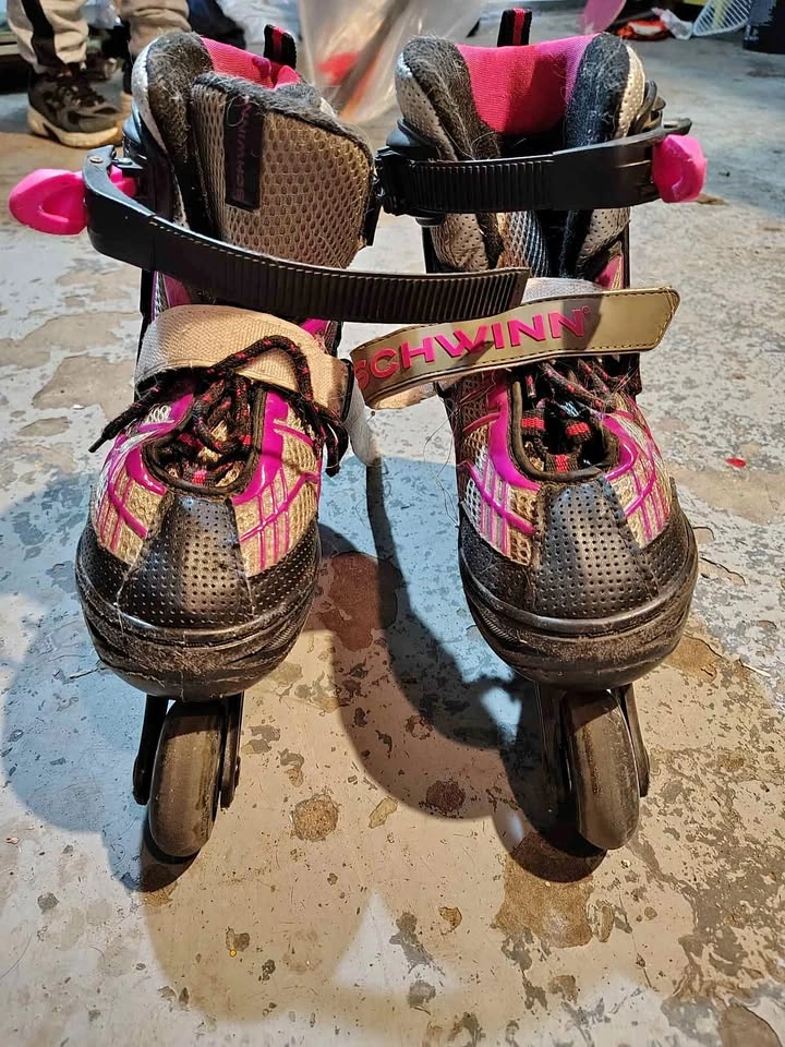 Girl's roller skates size 5-8