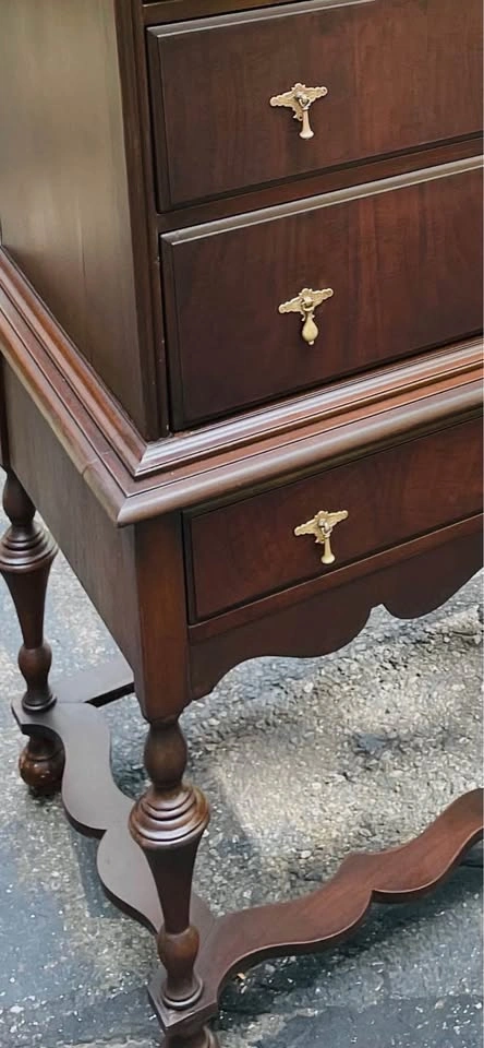 Classic Mahogany Highboy With Crowned Top & Brass Detail - photo 4