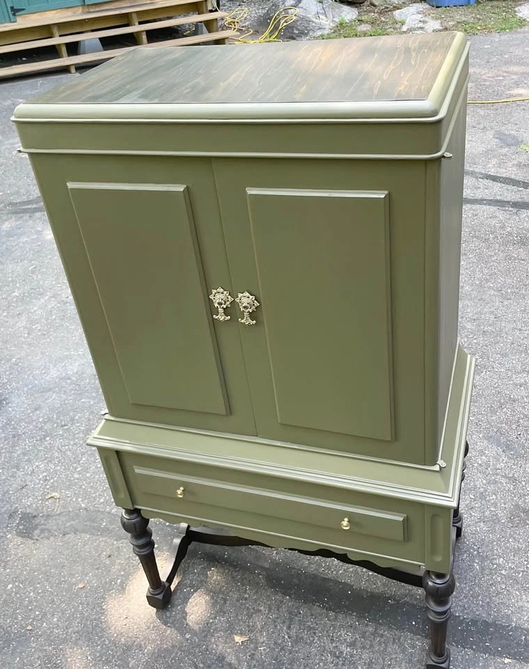 Vintage Cabinet with French Woven Panels & LED Lighting - photo 2