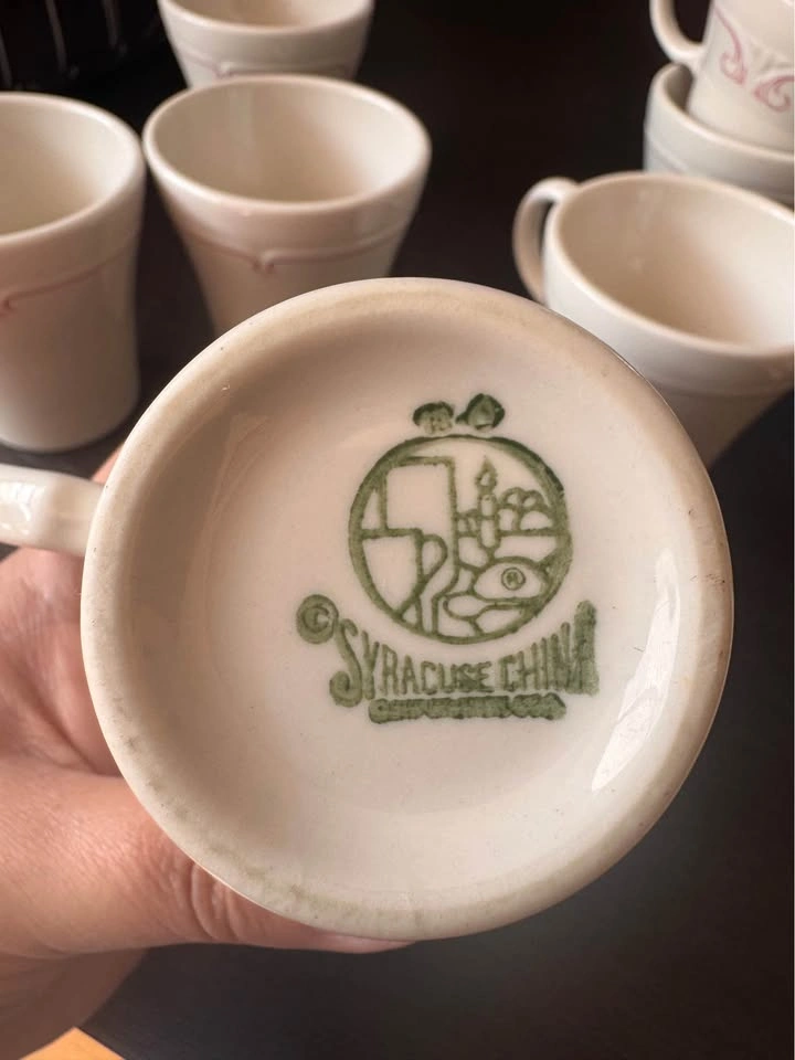 8 Set Piece Syracuse China Mugs (Vintage) - photo 3
