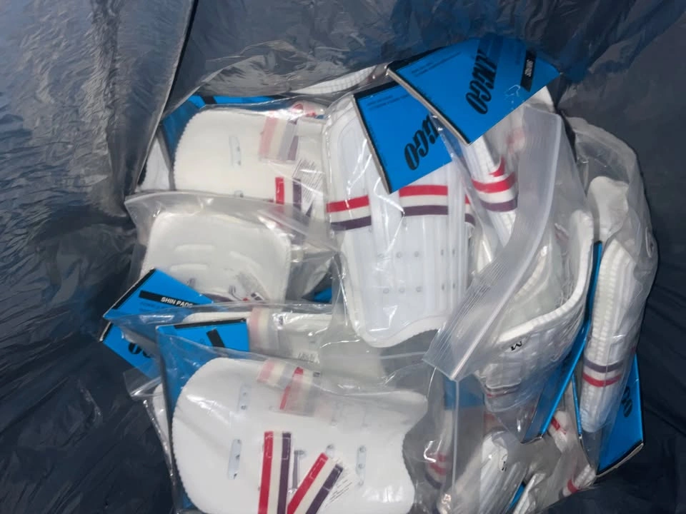 Soccer Shin Guards - Size M - photo 3