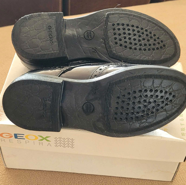 Black Patent Leather Geox Children's Shoes Size 29 - photo 2
