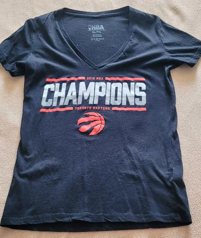 NBA Toronto Raptors Champions Shirt🥕 thrifty pick thumbnail