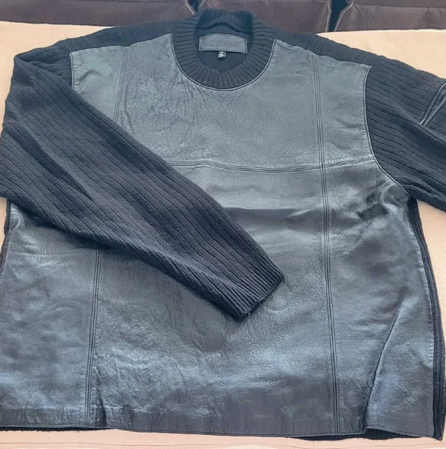 Davoucci Sweater thumbnail