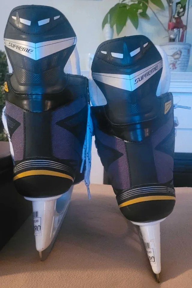 Bauer Hockey Skates size 11.5 US or 45.5 EU🥕 image indicator(2)