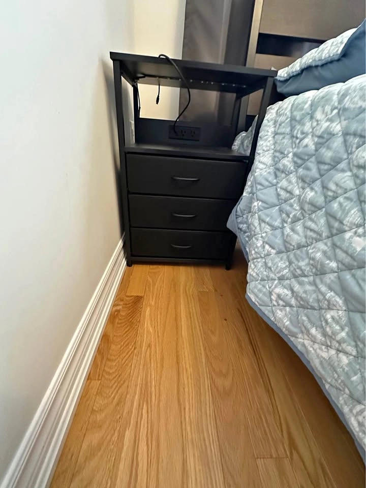 Set of 2 Seventable Nightstands – Charging Station + LED Lights!