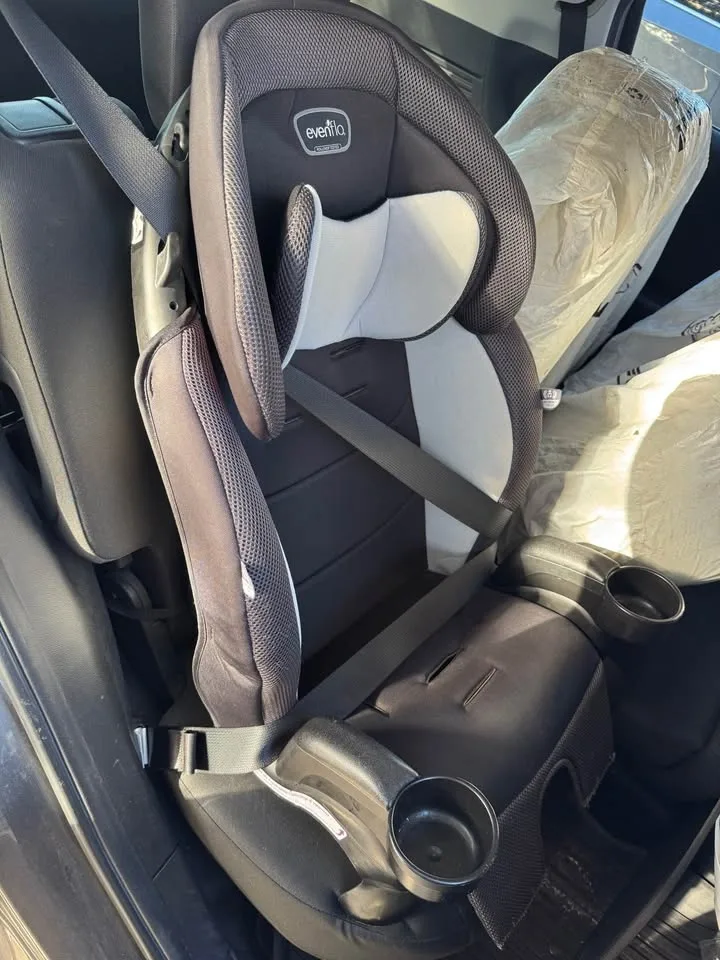 Evenflo Car Seat Booster 2 in 1 - photo 2