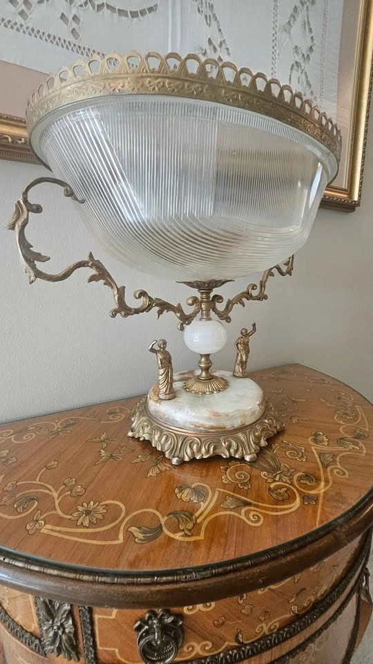 Antique Style Centerpiece Bowl - photo 2