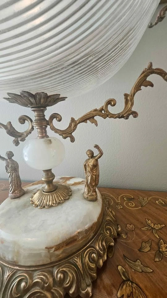 Antique Style Centerpiece Bowl - photo 4