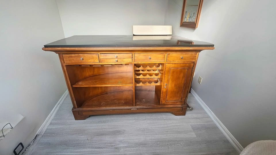 Pulaski Furniture Home Bar - photo 5