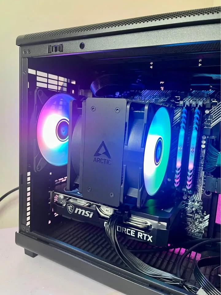 Custom-Built (Micro GeForce RTX) Gaming PC! image indicator(3)