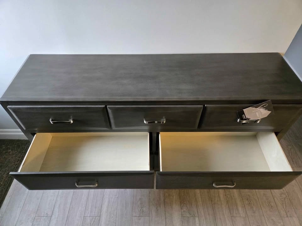 Signature Design by Ashley 7-Drawer Dresser - photo 3